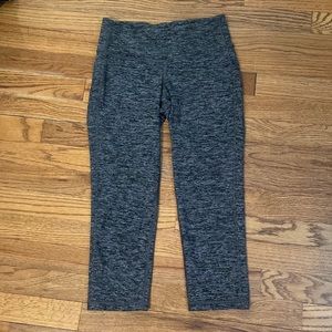 Old Navy Active Go-Dry Cropped Leggings Size:S